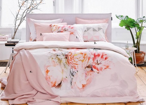 Vandyck dekbedovertrek Pastel flowers, katoensatijn, pioenroos, rose, sprei,wafeldeken katoen, Triangle